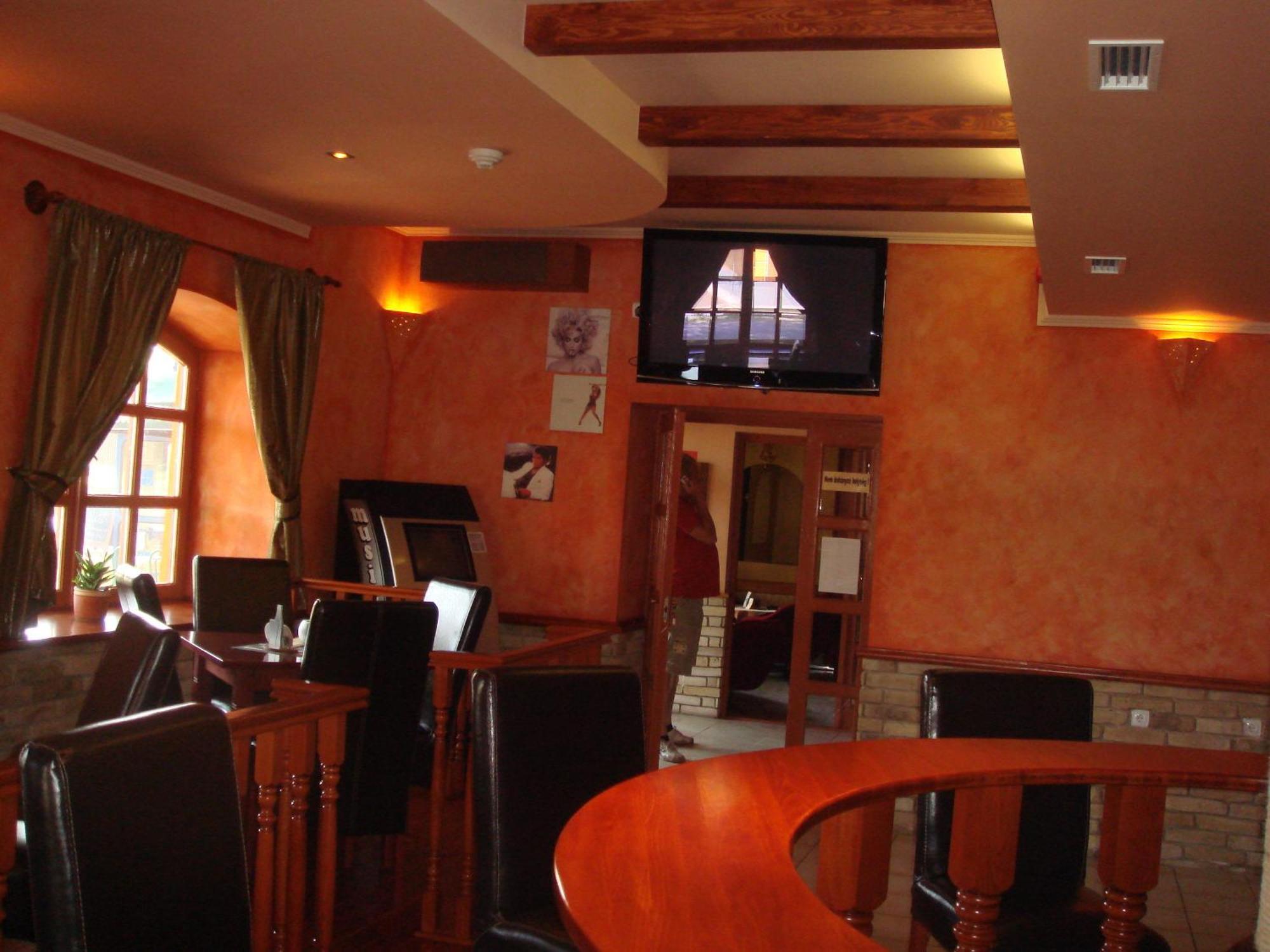 Platan Panzio Bed & Breakfast Nagyszenas ภายนอก รูปภาพ